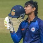 14 साल का वैभव सूर्यवंशी राष्ट्रपति भवन में सम्मानित, बिहार का बल्लेबाज़ जिसने 84 गेंदों पर 190 रन ठोककर देश को चौंका दिया